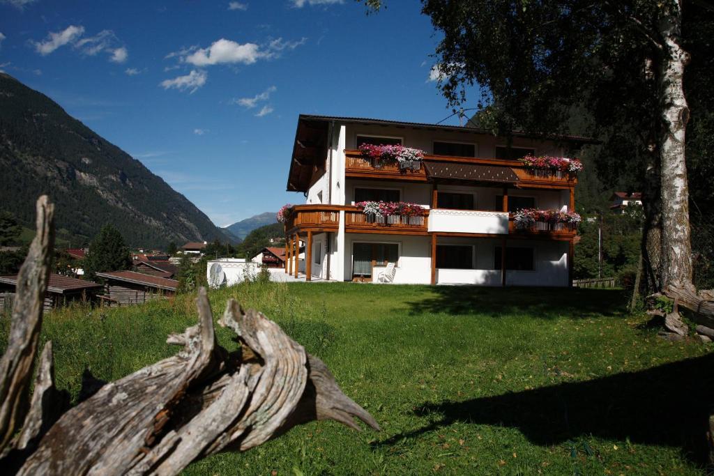 Apart Piz Mondin Pfunds Zimmer foto
