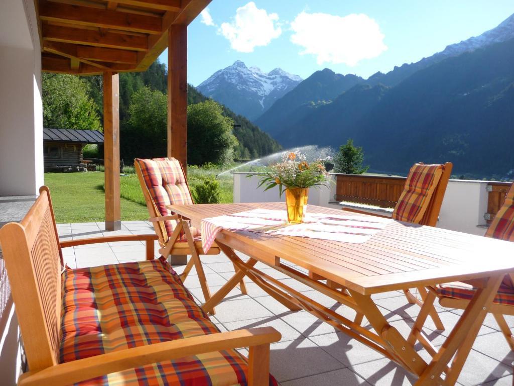 Apart Piz Mondin Pfunds Zimmer foto